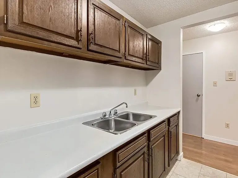 2399 Southview Dr SE — Photo 10