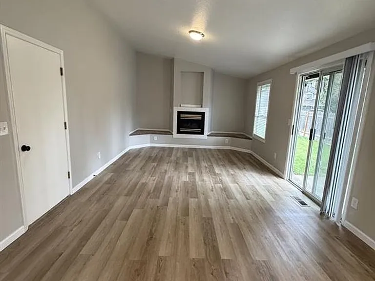 1333 SW 178th Ave — Photo 4