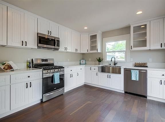 5th image of 4976-78 34th St