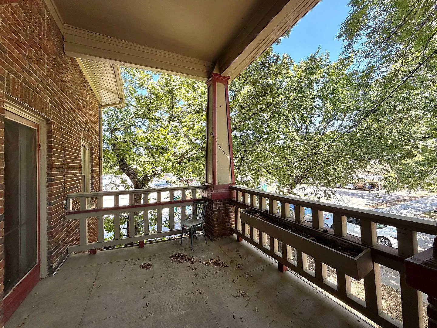 919.5 N Austin St — Photo 3