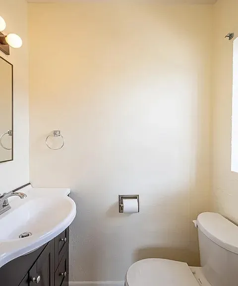 8918 Cordova Ave NE — Photo 11
