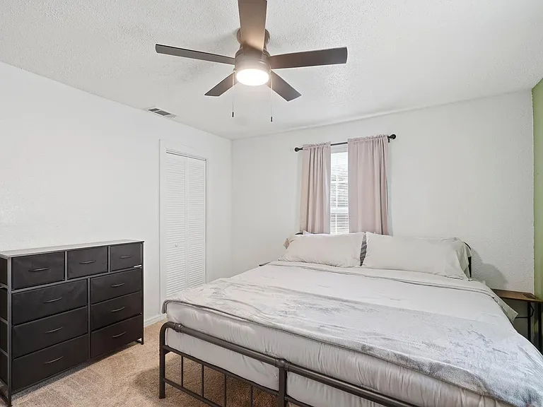 2917 Hickory St — Photo 22