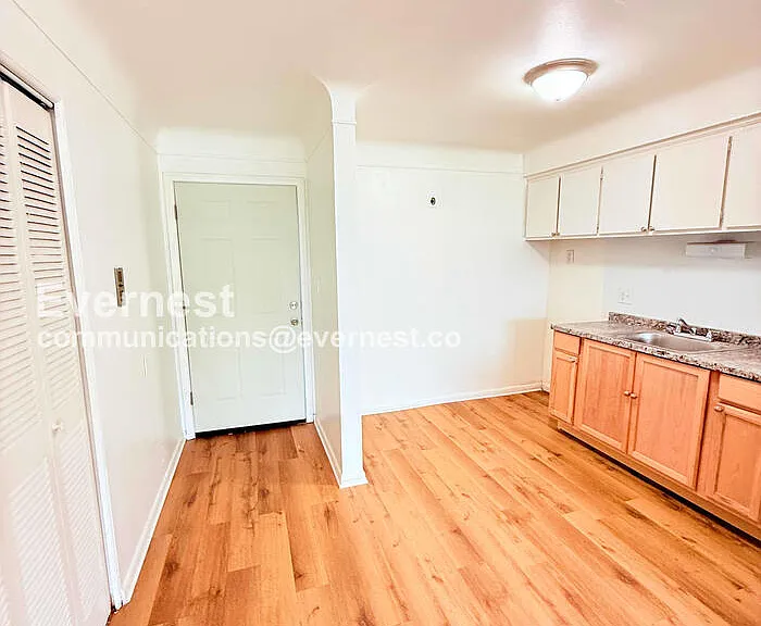 15601 Schoolcraft St #2 — Photo 4