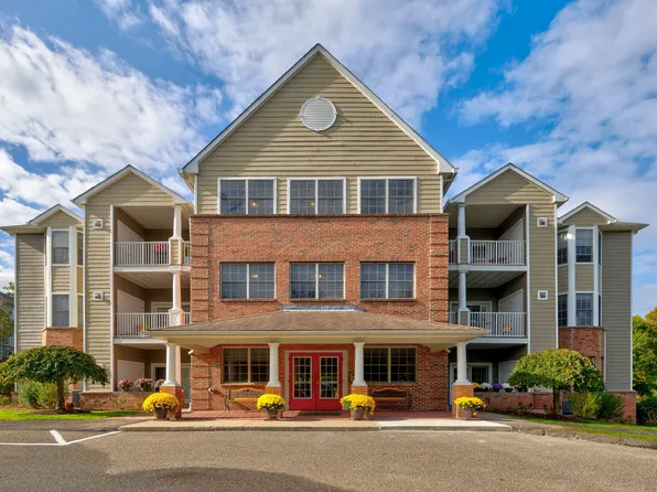 15 Cassandra Boulevard APT 306, West Hartford, CT 06107