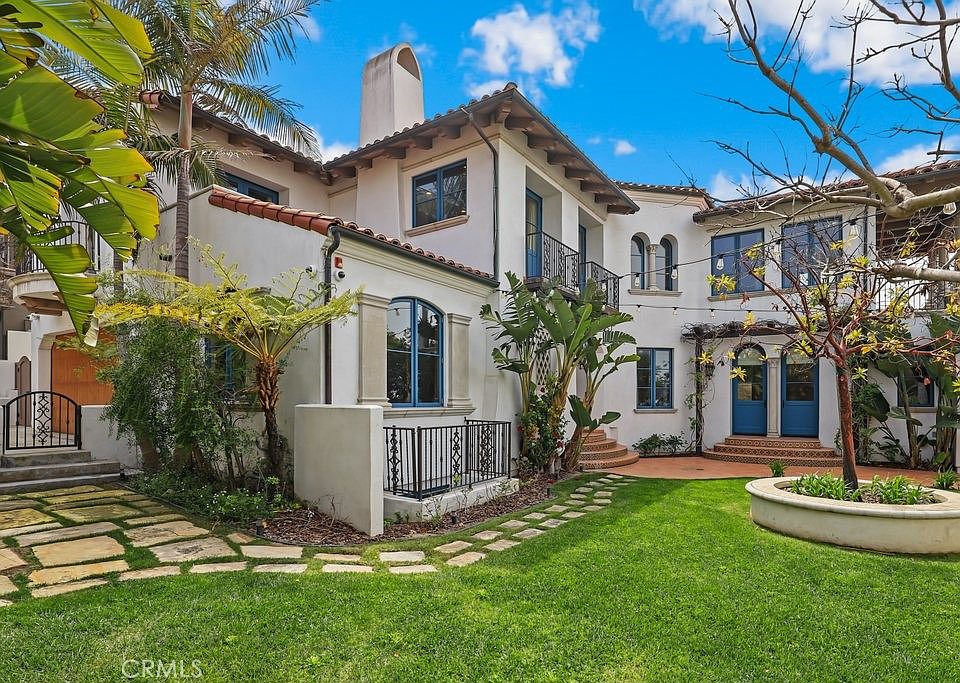 1st image of 114 N Poinsettia Ave
