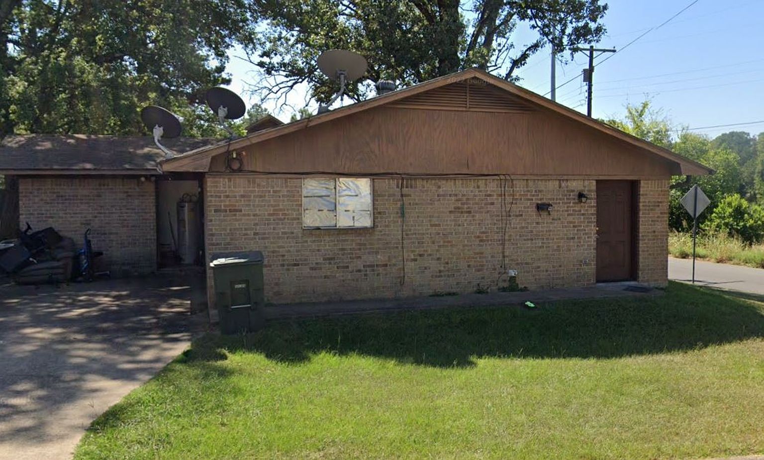 233 Travis St, Nacogdoches, TX 75965 Zillow