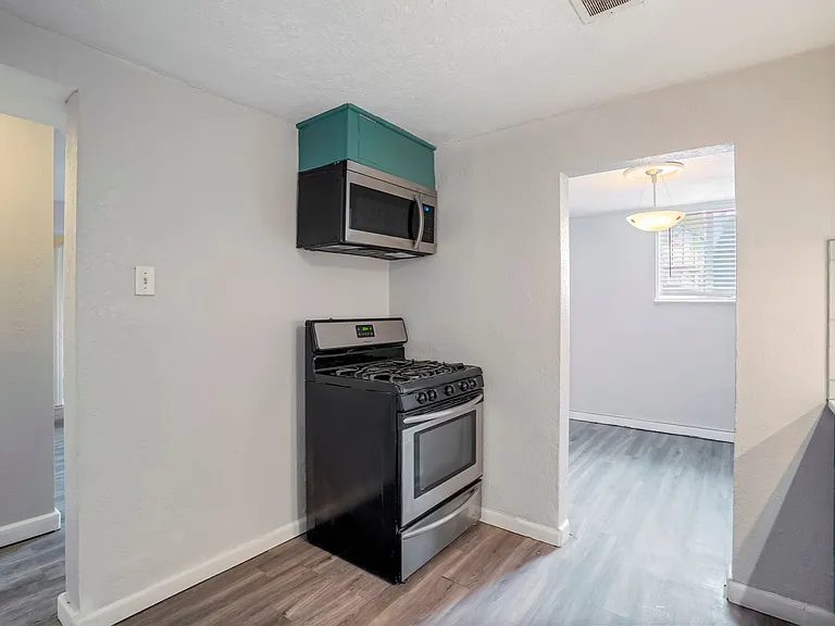 2822 W 38th Ave — Photo 20