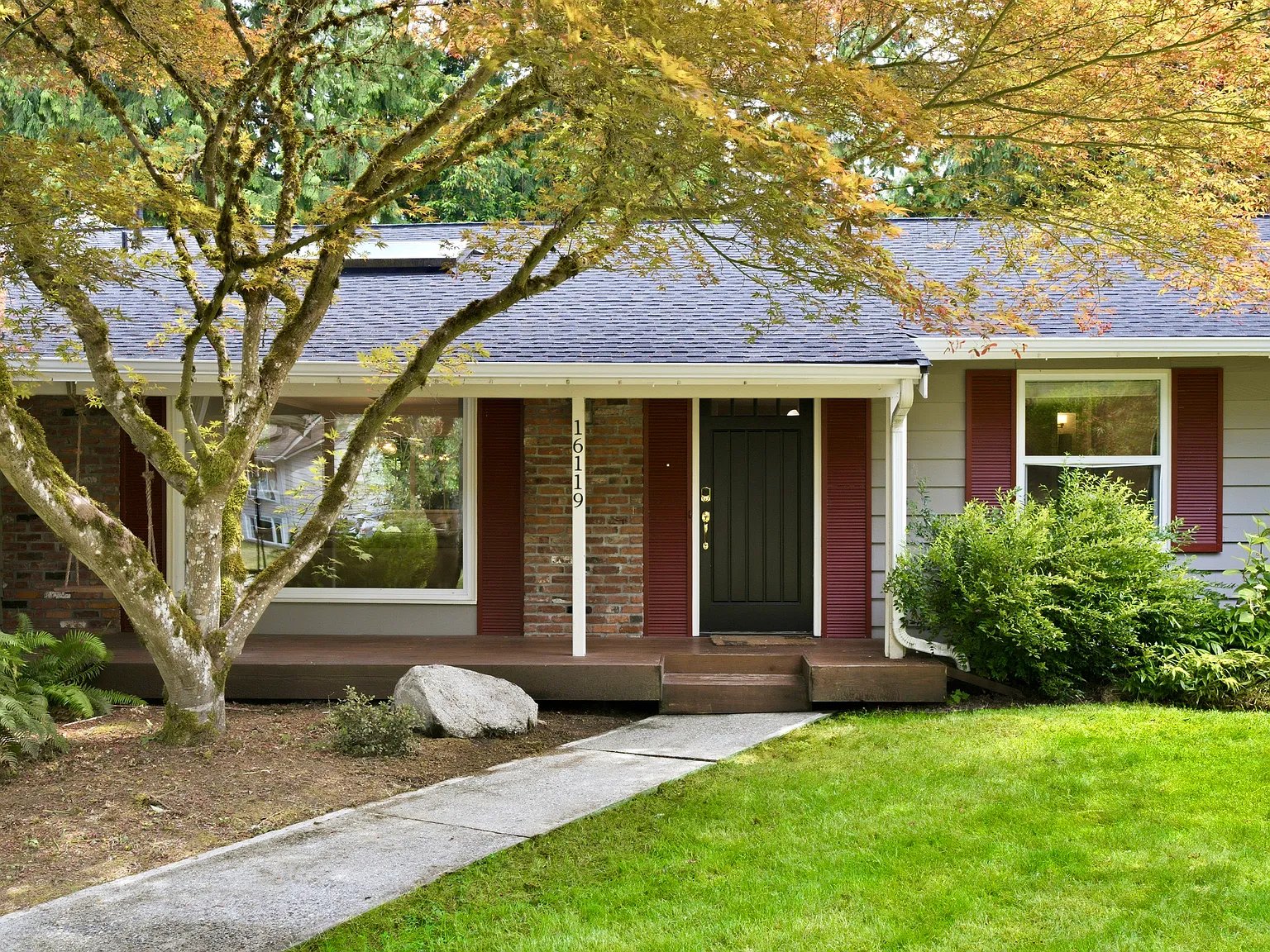 4 bed, 2115 sqft, $4,200 — Photo 4