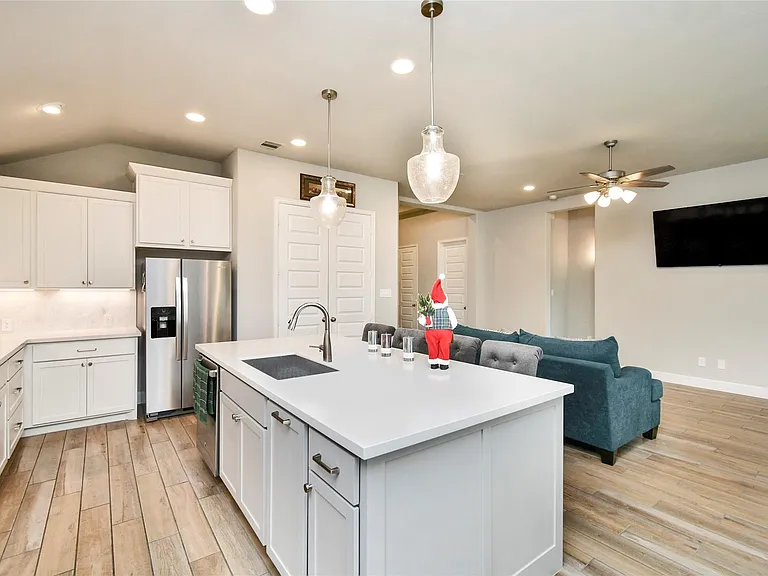 5042 Albany Shores Ln — Photo 21