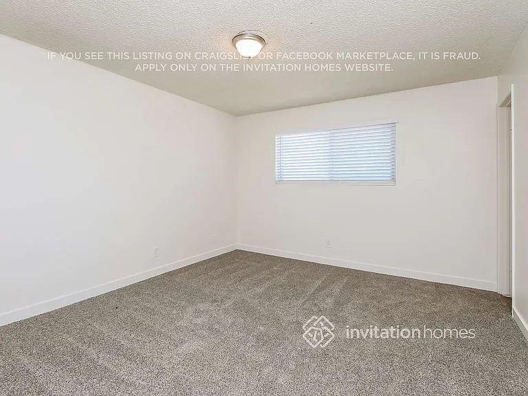 1249 E 8th St — Photo 9