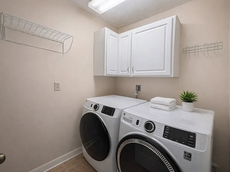 3470 Fishinger Mill Dr — Photo 5