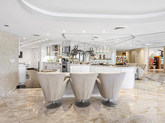 4th image of 1500 S Ocean Boulevard