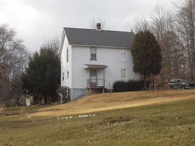 2nd image of 110 Garfield St