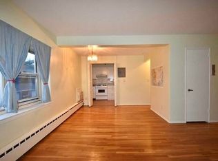 1565 Center Ave APT 2F, Fort Lee, NJ