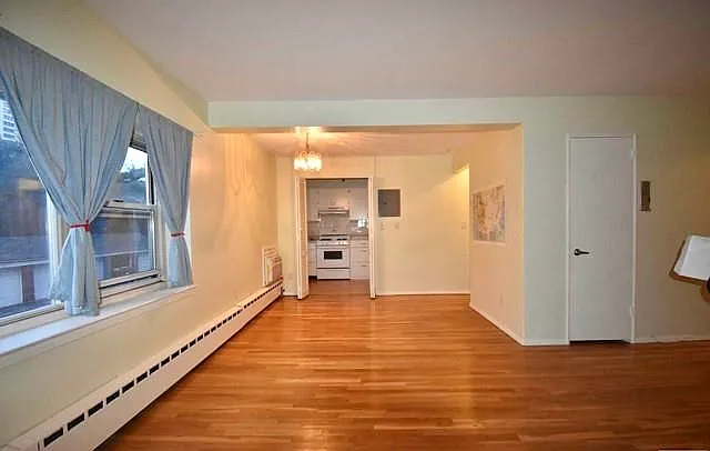 1565 Center Ave APT 2F photo 1