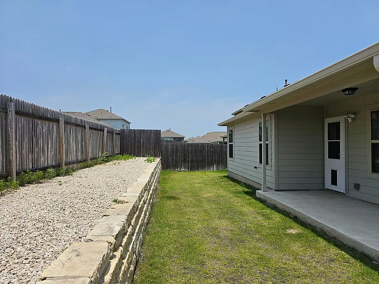 21408 Bird Wing Dr — Photo 36