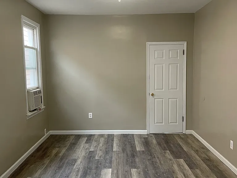 220 Custer Ave #2 — Photo 9