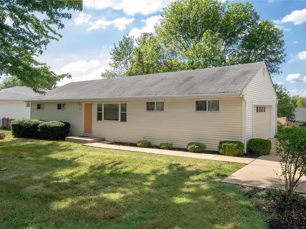 511 Hanna Rd, Ballwin, MO 63021
