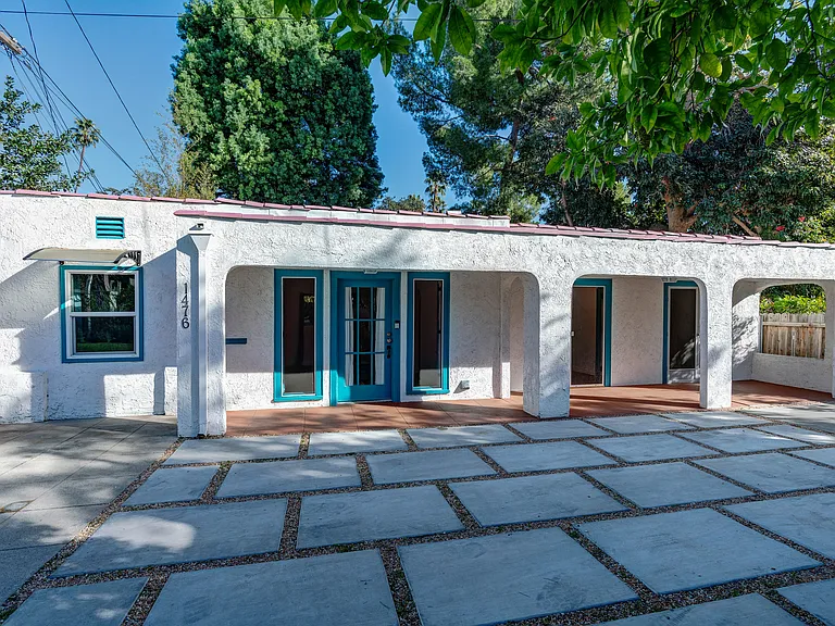 1476 N Wilson Ave — Photo 1