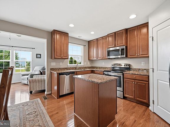 3rd image of 229 Mountain Laurel Blvd