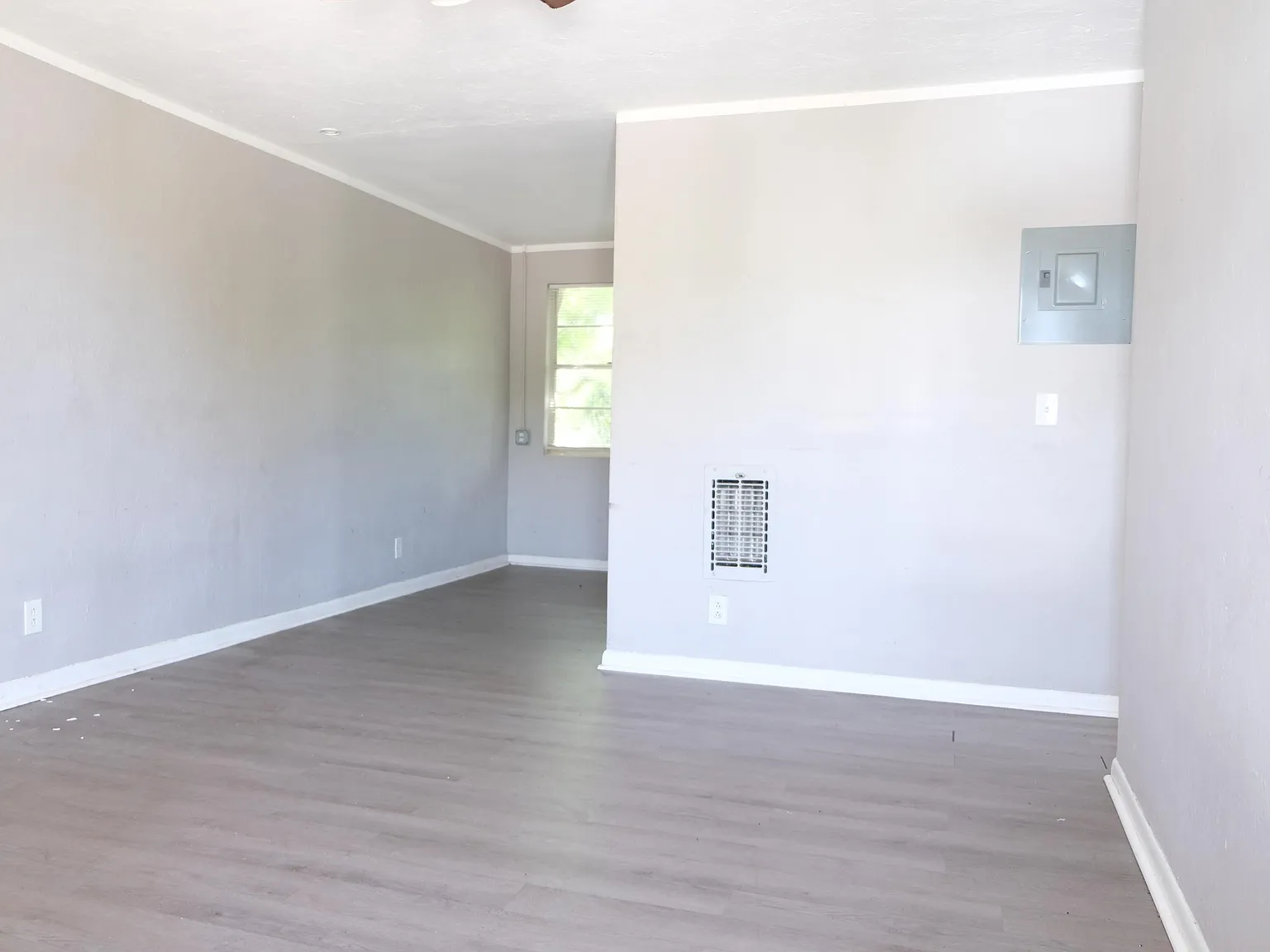 2 bed, 1.0 bath, 747 sqft, $1,500 — Photo 2