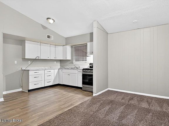5th image of 13325 Forge Cir
