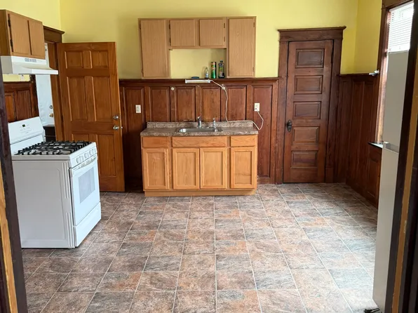 178 Center St, Buffalo, NY 14218