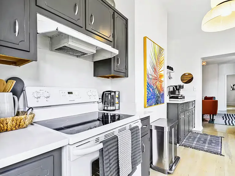 66 Howell St NE #1 — Photo 8
