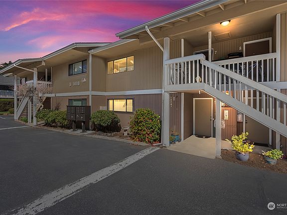 5th image of 14110 SE 17th Place #D5