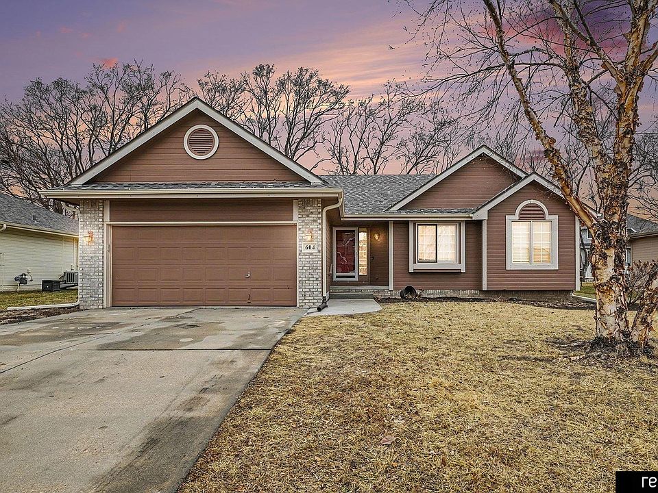 1st image of 604 Castle Pine Dr