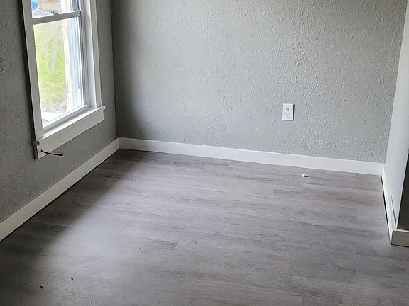 5th image of 11 Shaver St #1