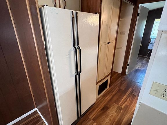 5th image of 1045 Hickory Ln #14