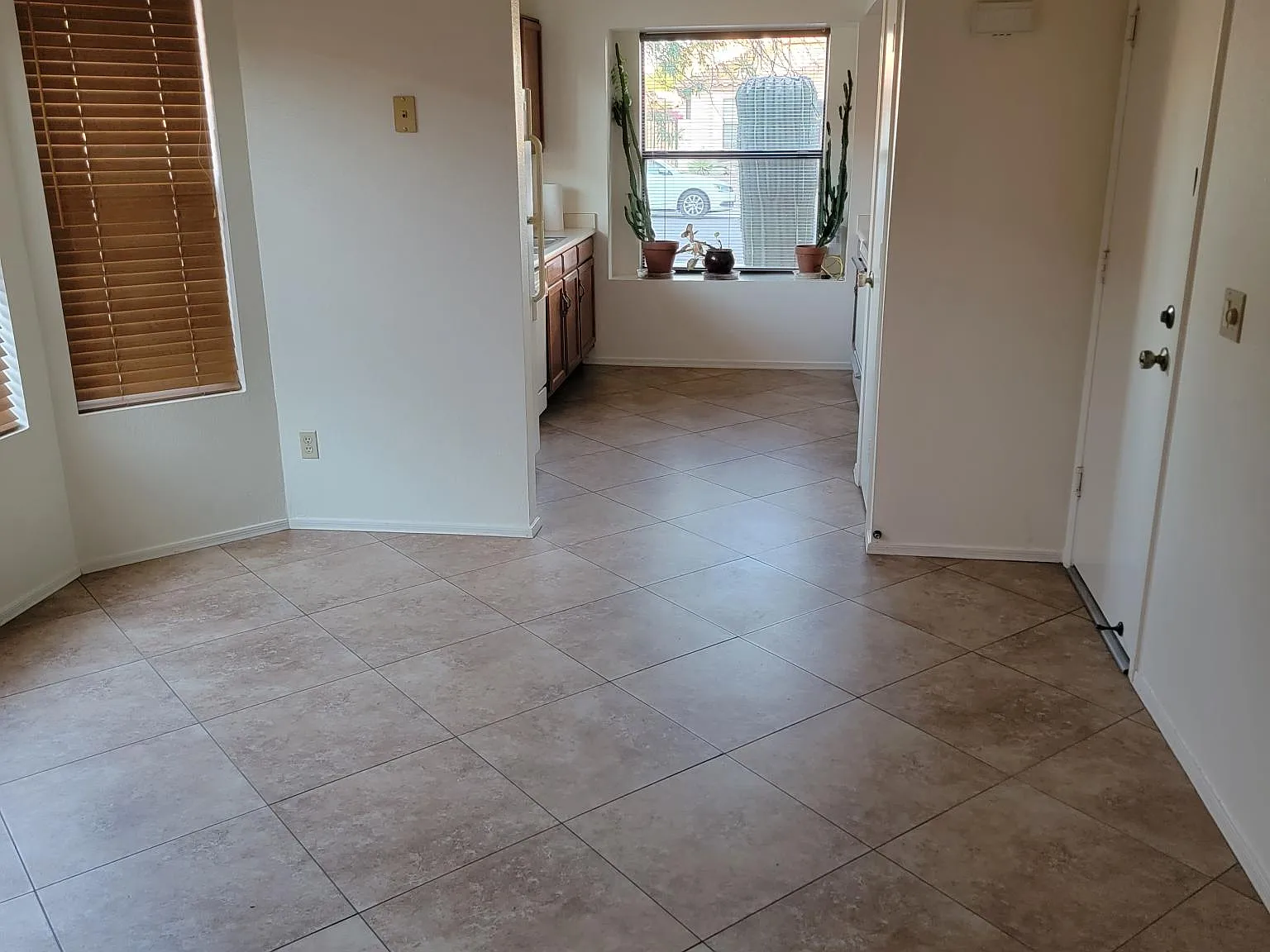 4 bed, 1670 sqft, $2,100 — Photo 2
