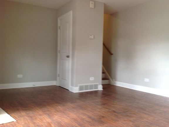 3rd image of 4316 Whitehall Ln