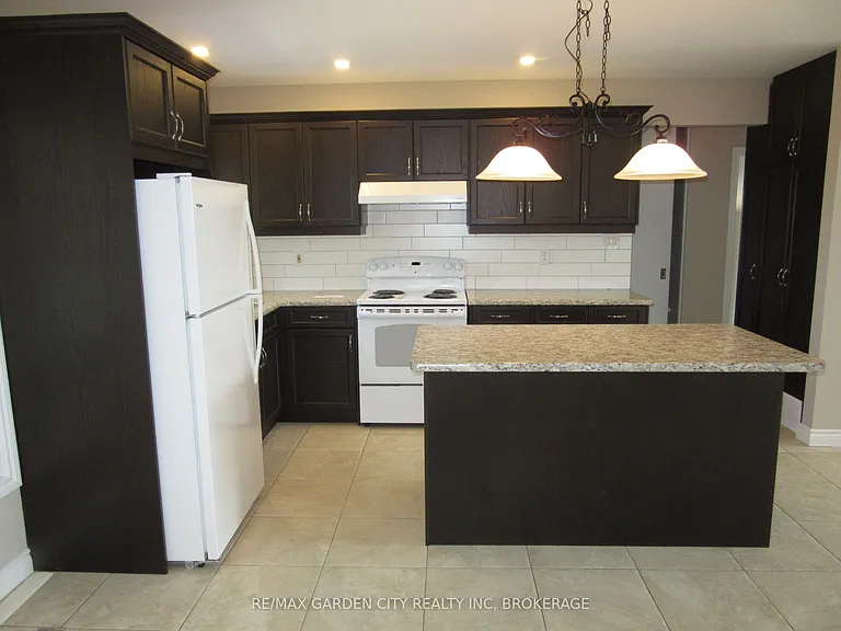 11981 Morris Rd — Photo 6