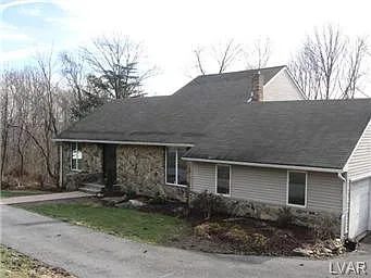 40 Stewart Ct photo 1