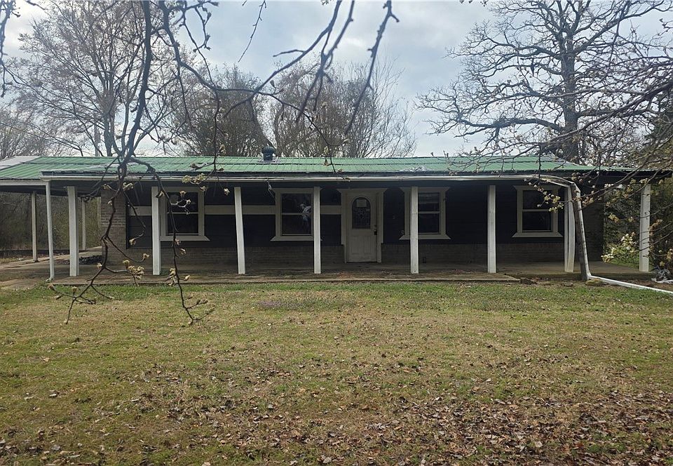 1st image of 161 S Hughes Rd