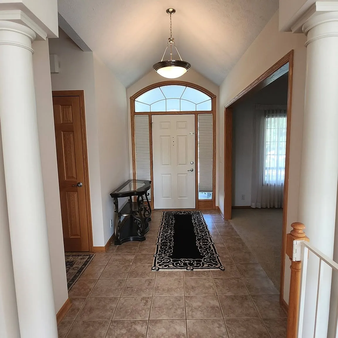 3 bed, 2600 sqft, $2,950 — Photo 4