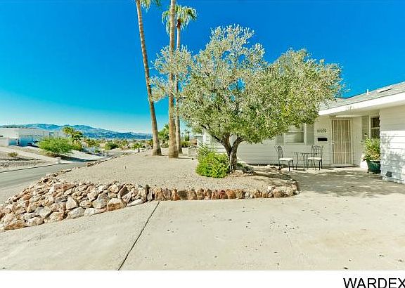 5th image of 2555 Caribbean Dr