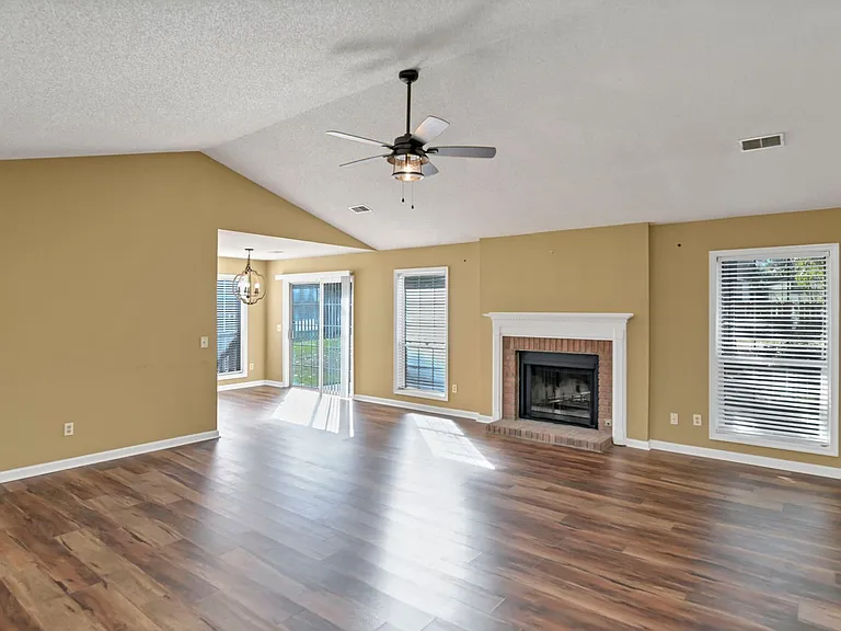 101 Grinders Mill Rd — Photo 5