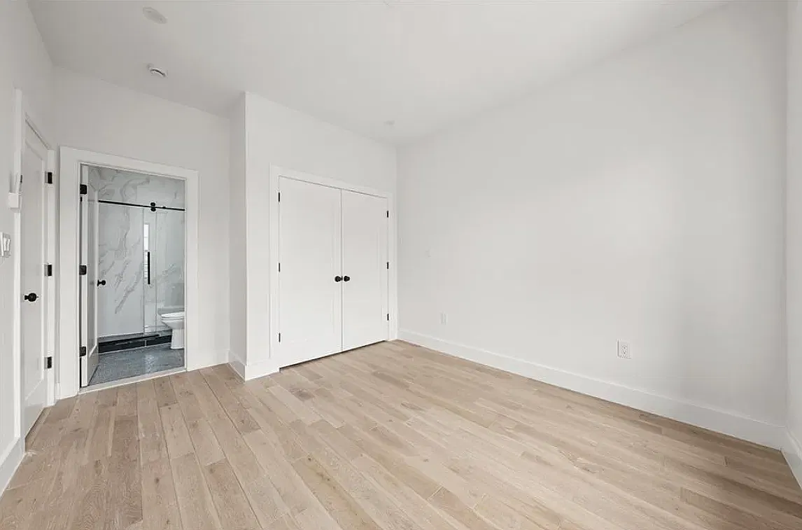 355 East 51st Street — Photo 4