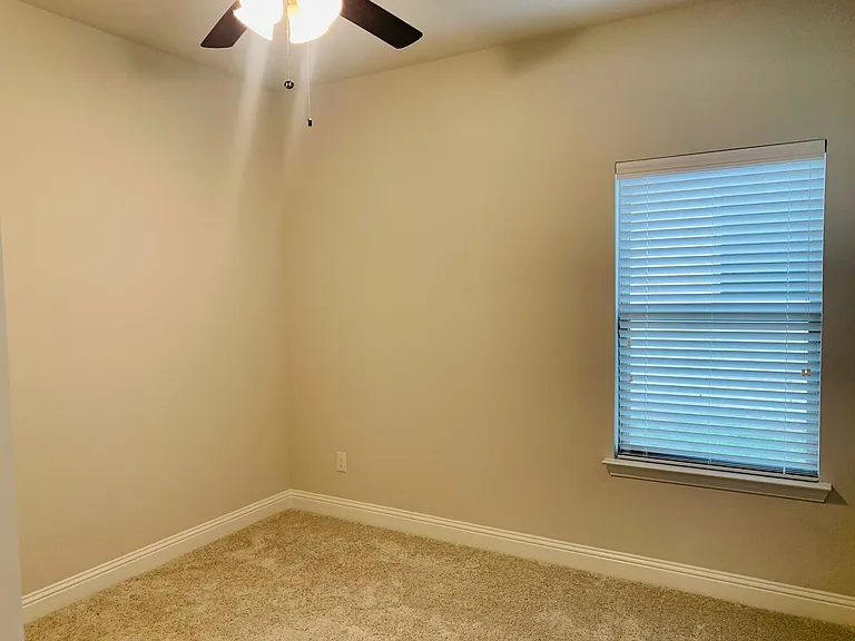 7804 Cottonwood Dr — Photo 17