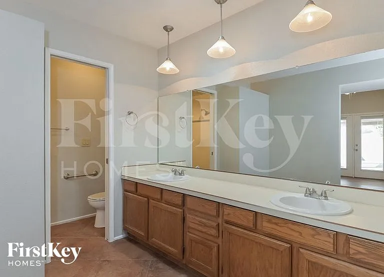 3240 N Hill Farm Dr — Photo 13