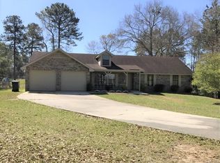 130 Lakeview Ct, Wetumpka, AL 36092