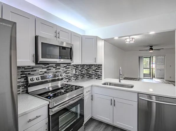 7094 Golf Colony Court #102, Lake Worth, FL 33467