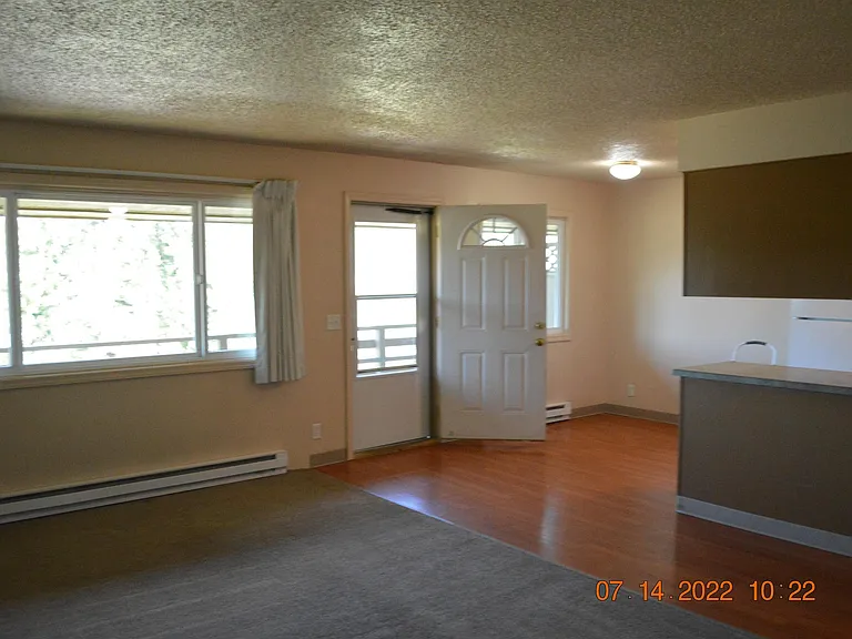 725 NW Pine St — Photo 14
