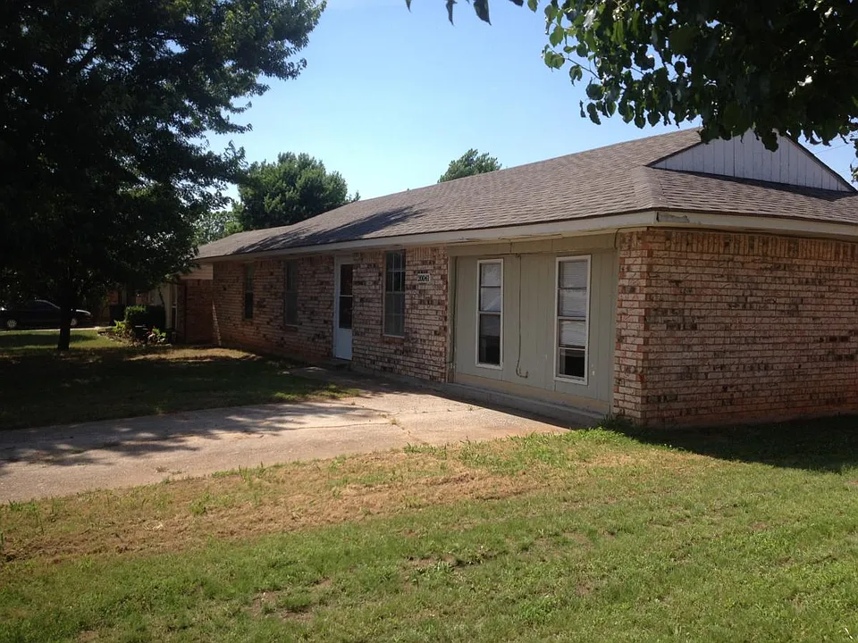 1400 Thompson Dr