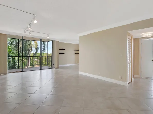 6805 Willow Wood Drive #5052, Boca Raton, FL 33434