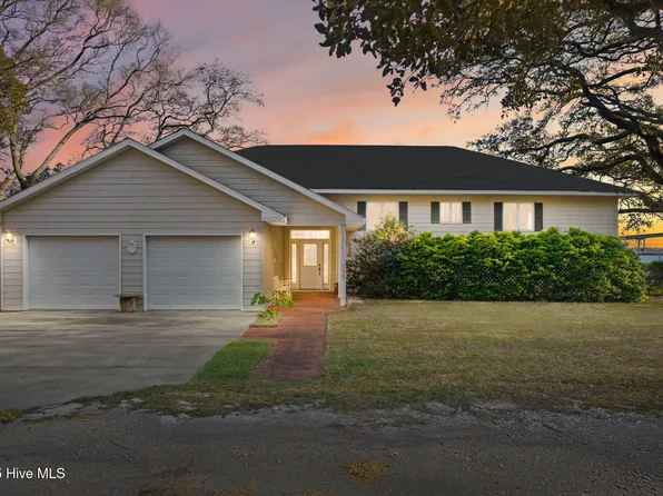 110 Hickory Street, Sunset Beach, NC 28468