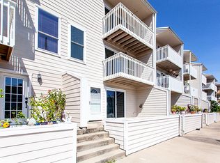 16 Mariner Village Dr, Seabrook, TX 77586